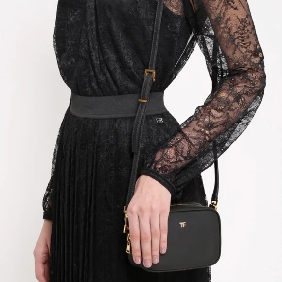 Tom Ford Black Leather Bag Crossbody Women's Camera Bag Logo New in Box BNIB - Picture 6 of 7